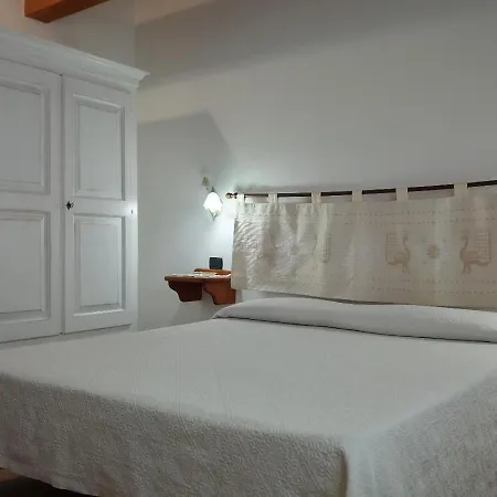 Costa Bed & Breakfast